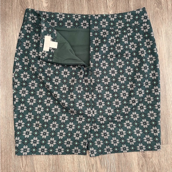 LOFT Green Floral Pencil Skirt - Picture 2 of 6